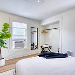 Stay Portland Collection - La Casa Burnside - Local Eateries - Shops - Bars